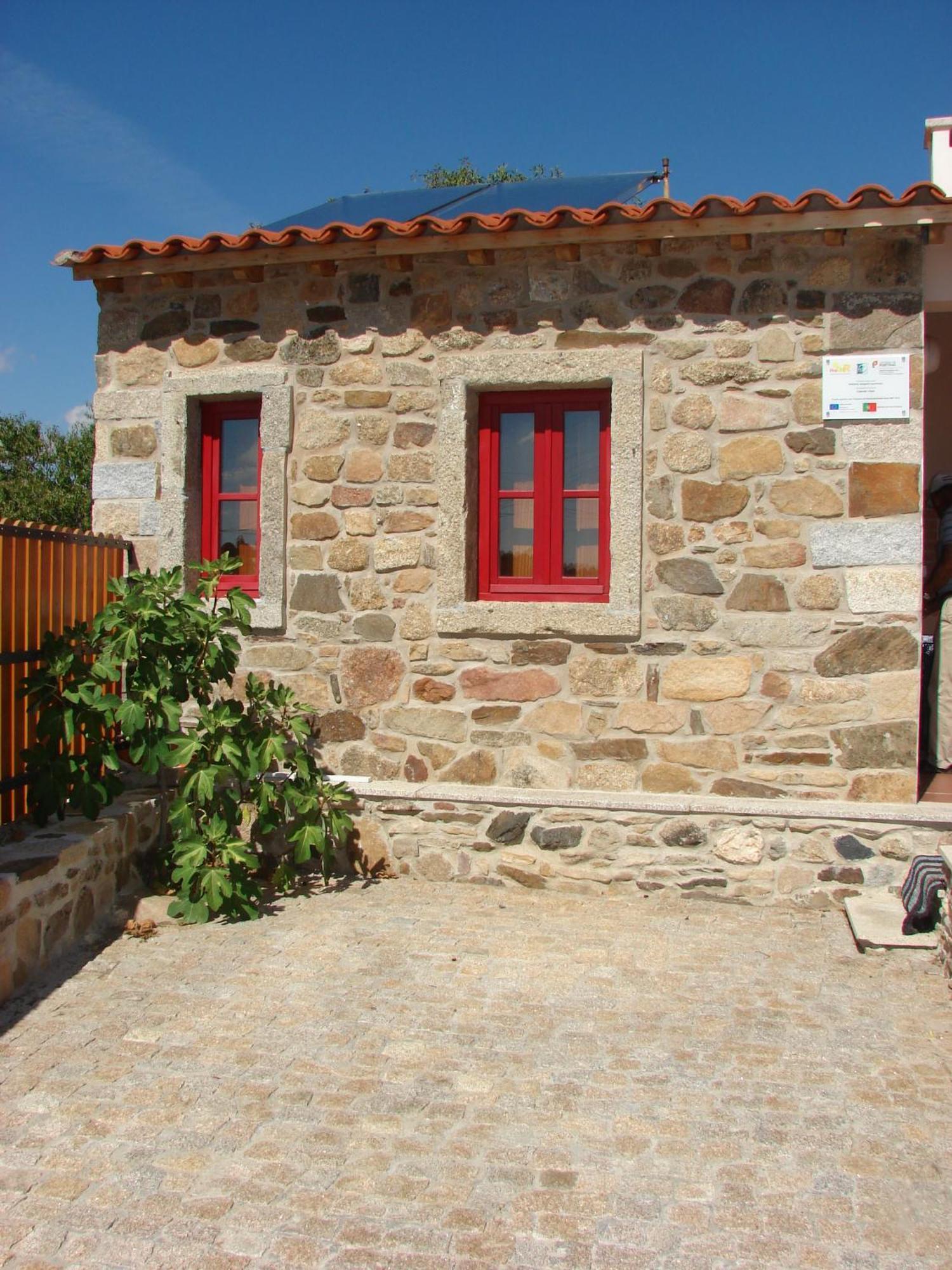 Casa De L Puio Guest House Picote ภายนอก รูปภาพ